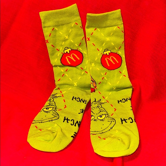Nwot McDonald’s The Grinch Meal Green The Grinch Was Here Socks and Shaker Bag - Picture 5 of 7